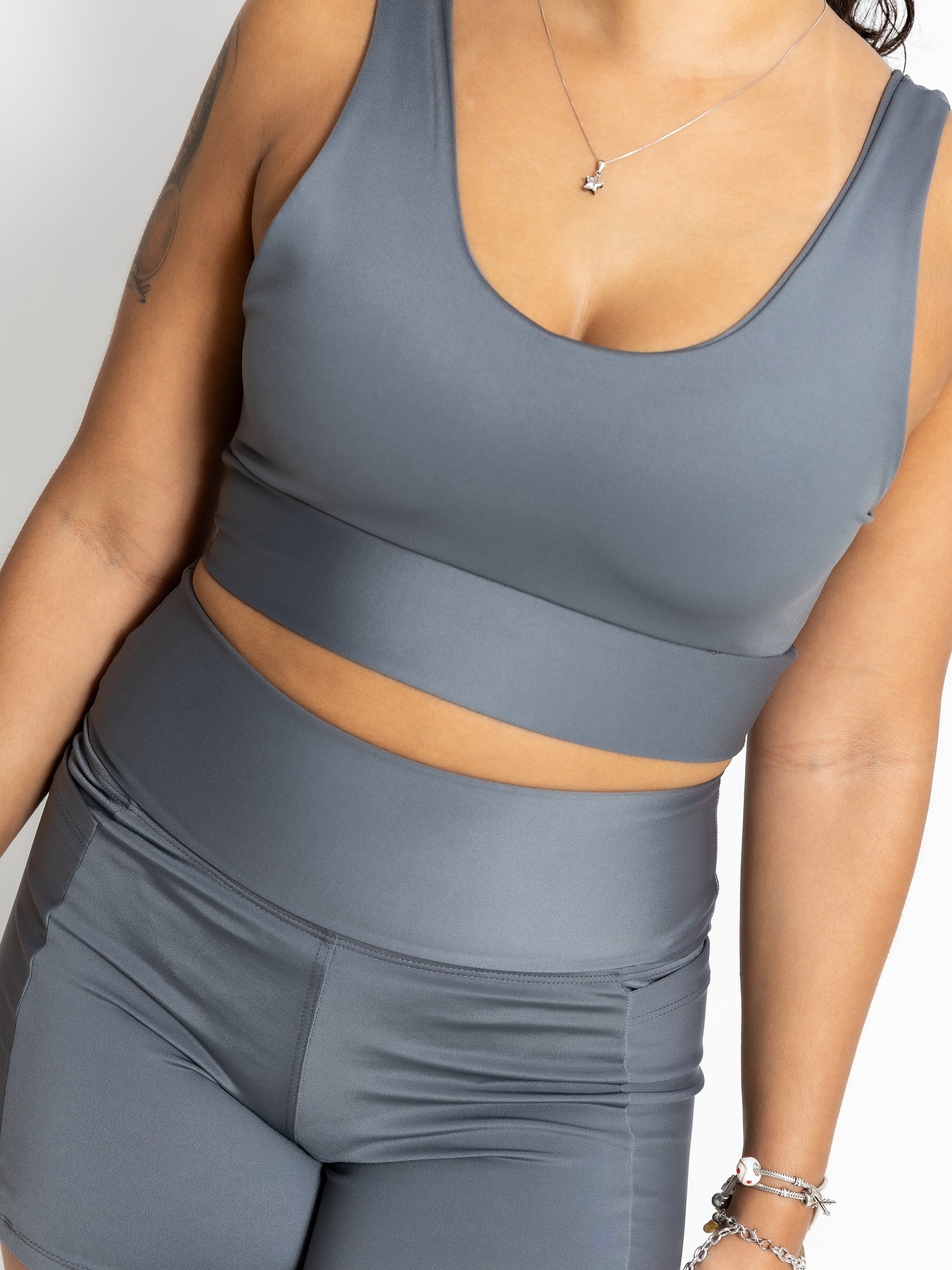 CROPPED NATHI SPORTS (CINZA)